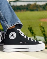 tenis-converse-de-plataforma-lift-negros-en-bota-de-lona-para-mujer-560845c.html